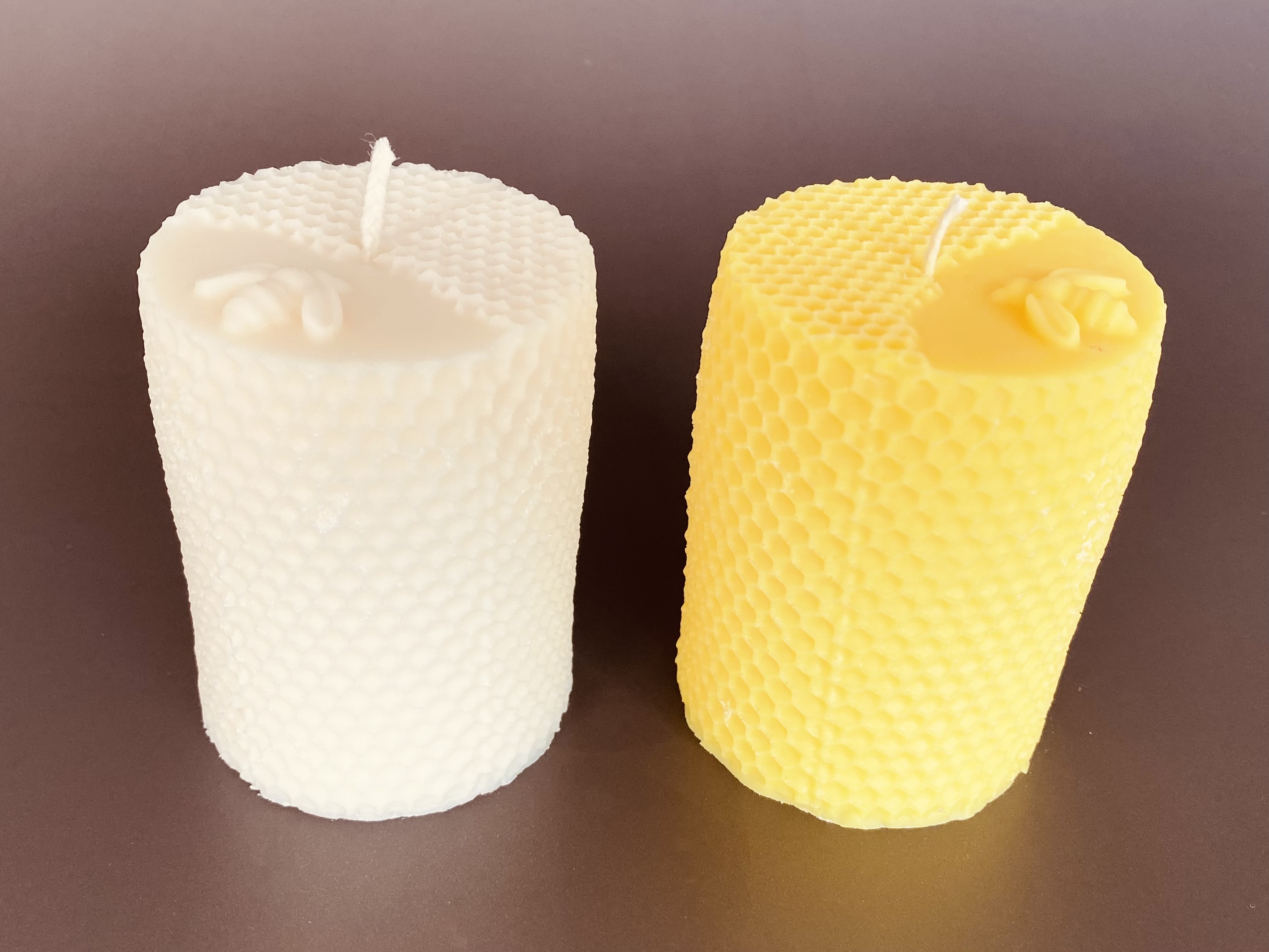 K7089 Silikonform Wabenkerze mit Biene zylindrisch 02