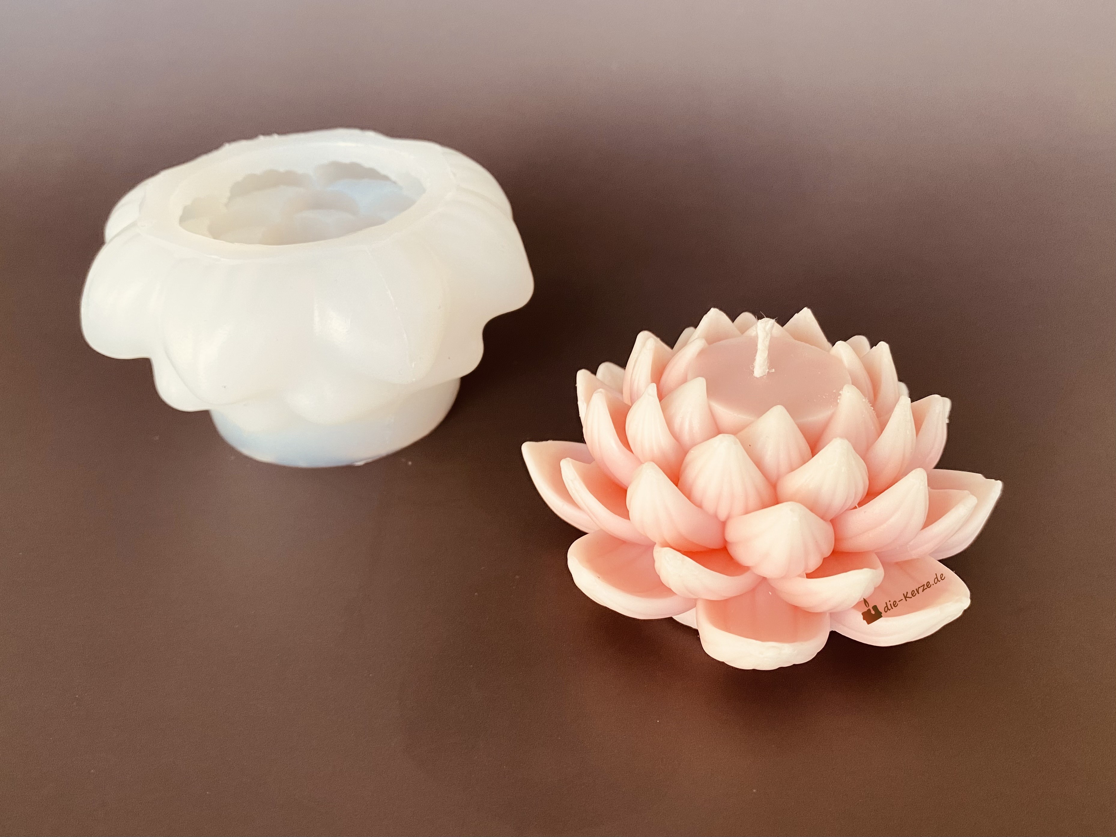 K7066 Silikonform klassische Seerose 01